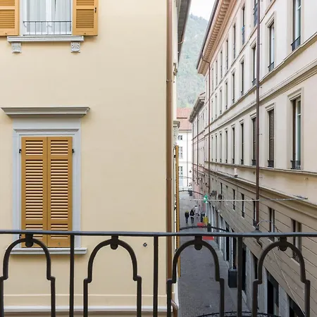 Duomo Luxury - House Of Travelers Комо